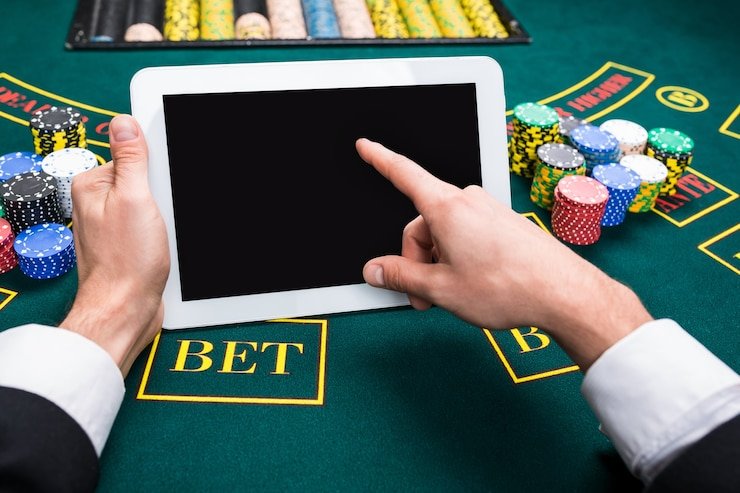 Dealer Speed Baccarat colatogel di studio langsung dengan kamera multi-sudut